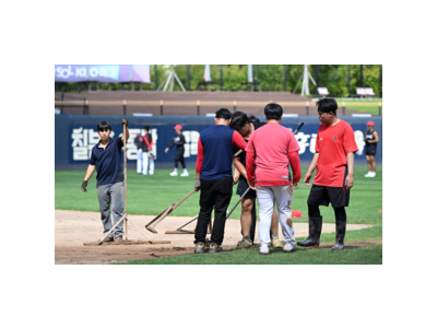 폭우 속에서도 경기 진행한 KIA vs SSG 경기 팬들 화남